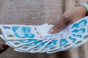 Los salarios volvieron a perder contra la inflación en marzo y acumulan siete meses de caída real Los salarios volvieron a perder contra la inflación en marzo y acumulan siete meses de caída real