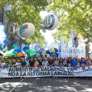 Marcha Federal en Defensa de la Salud Pública: fuertes críticas al ajuste del Gobierno Marcha Federal en Defensa de la Salud Pública: fuertes críticas al ajuste del Gobierno